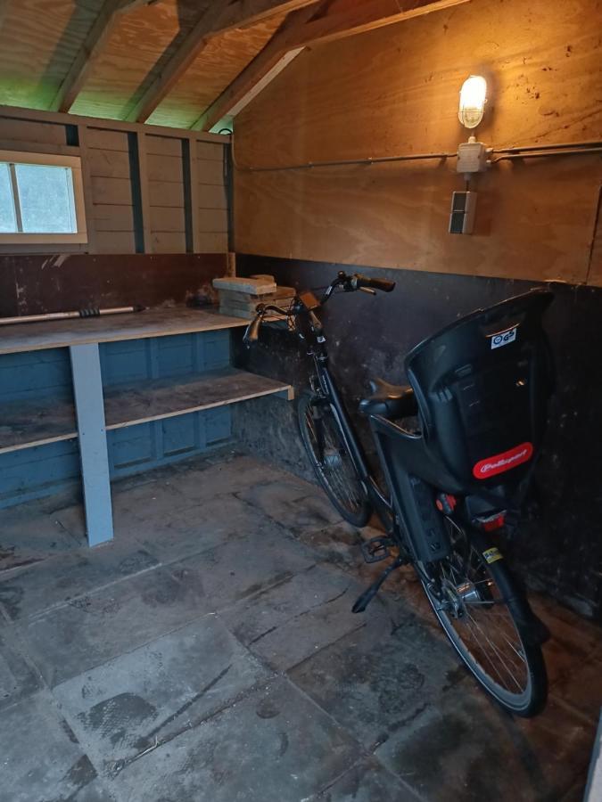 Vrijstaand Chalet Met Veel Buitenruimte En Veranda Zuid-Scharwoude Εξωτερικό φωτογραφία