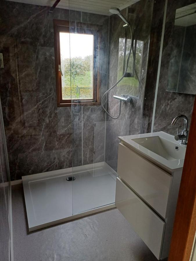 Vrijstaand Chalet Met Veel Buitenruimte En Veranda Zuid-Scharwoude Εξωτερικό φωτογραφία