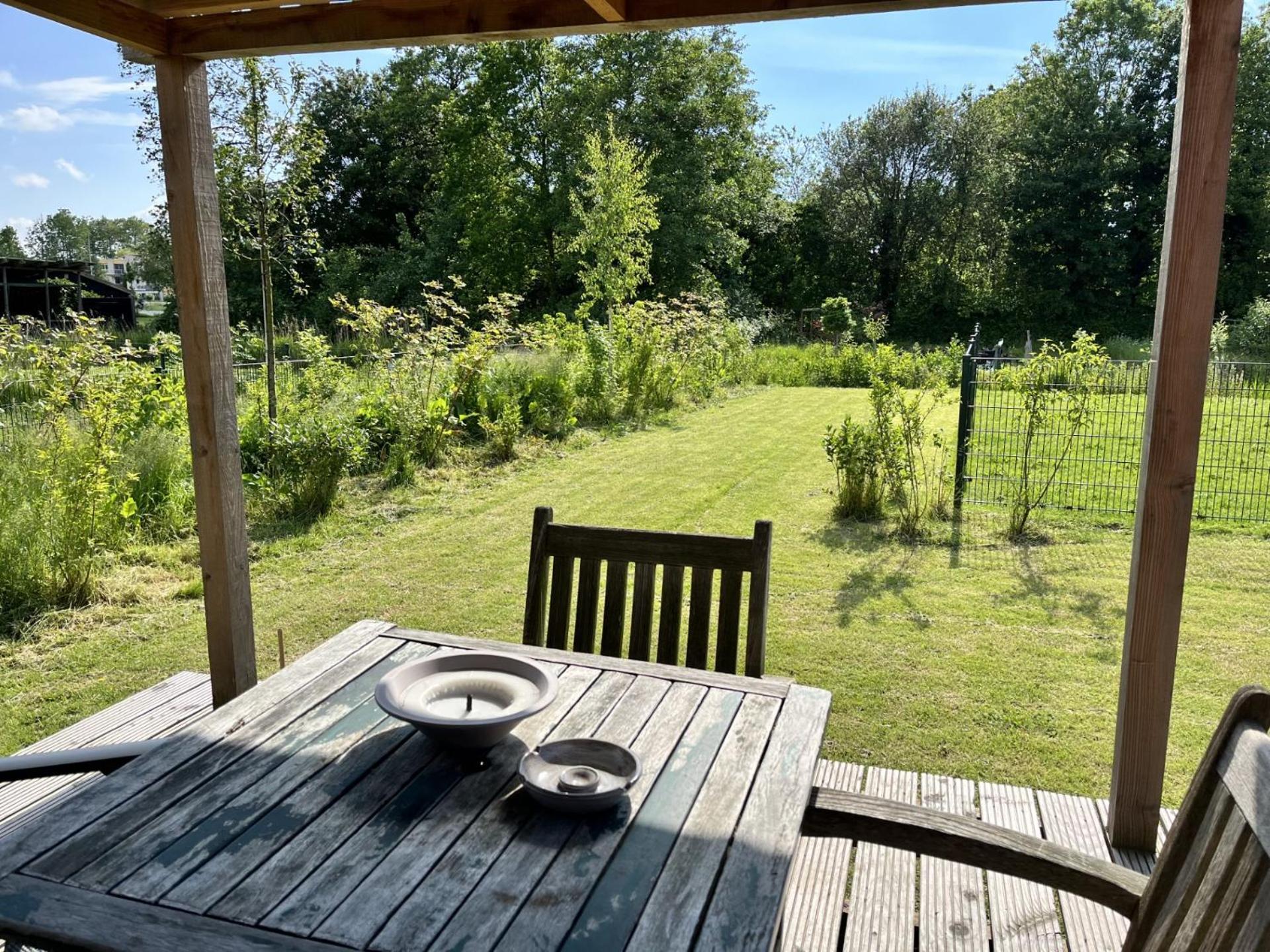 Vrijstaand Chalet Met Veel Buitenruimte En Veranda Zuid-Scharwoude Εξωτερικό φωτογραφία